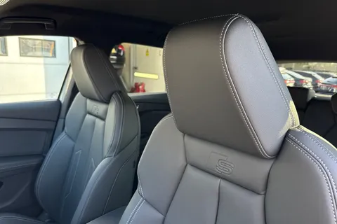 DK25VPY Audi Q4 e-tron 125kW 35 55kWh S Line 5dr Auto [Leather] Thumbnail #23