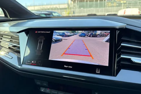 DK25VPY Audi Q4 e-tron 125kW 35 55kWh S Line 5dr Auto [Leather] Thumbnail #29