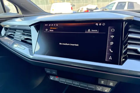 DK25VPY Audi Q4 e-tron 125kW 35 55kWh S Line 5dr Auto [Leather] Thumbnail #34