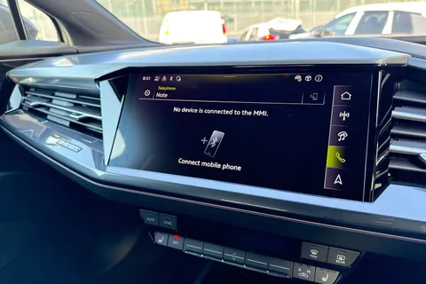 DK25VPY Audi Q4 e-tron 125kW 35 55kWh S Line 5dr Auto [Leather] Thumbnail #36