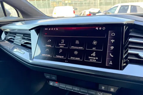 DK25VPY Audi Q4 e-tron 125kW 35 55kWh S Line 5dr Auto [Leather] Thumbnail #40