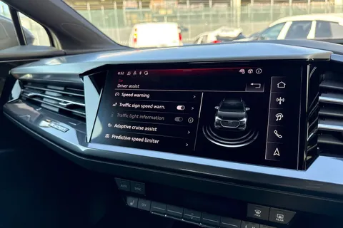 DK25VPY Audi Q4 e-tron 125kW 35 55kWh S Line 5dr Auto [Leather] Thumbnail #43