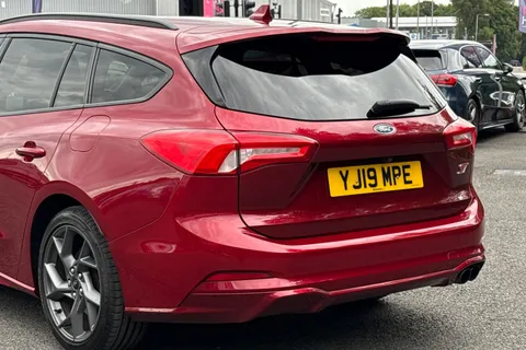 YJ19MPE Ford Focus 2.0 EcoBlue ST Euro 6 (s/s) 5dr Thumbnail #8