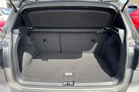 CY19NZV Volkswagen T-Cross 1.0 TSI 115 R-Line ⭐Climate control, Convenience pack, Discover Navigation Thumbnail #7