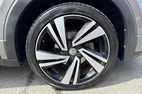 CY19NZV Volkswagen T-Cross 1.0 TSI 115 R-Line ⭐Climate control, Convenience pack, Discover Navigation Thumbnail #10