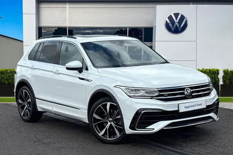 Volkswagen Tiguan 1.5 TSI 150 R-Line 5dr DSG **VIENNA LEATHER, PAN ROOF, KEYLESS**
