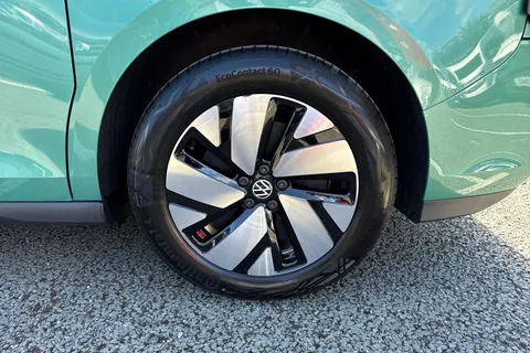 CX75HZH Volkswagen Id. Buzz Cargo Pro 79kWh Commerce Panel Van 5dr Electric Auto 4Motion (340 ps) Thumbnail #11