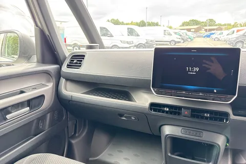 CX75HXL Volkswagen Id. Buzz Cargo Pro 79kWh Commerce Panel Van 5dr Electric Auto 4Motion (340 ps) Thumbnail #20