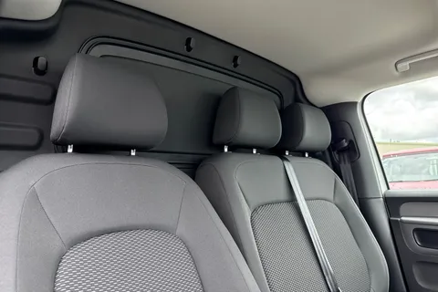 CX75HXL Volkswagen Id. Buzz Cargo Pro 79kWh Commerce Panel Van 5dr Electric Auto 4Motion (340 ps) Thumbnail #24