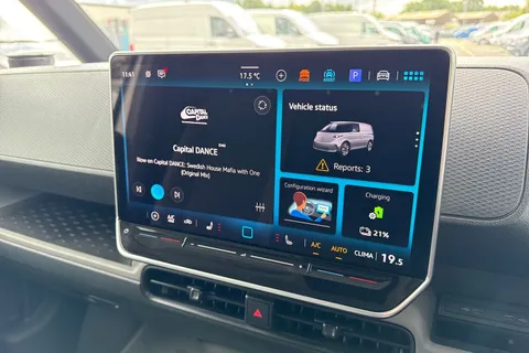 CX75HXL Volkswagen Id. Buzz Cargo Pro 79kWh Commerce Panel Van 5dr Electric Auto 4Motion (340 ps) Thumbnail #35