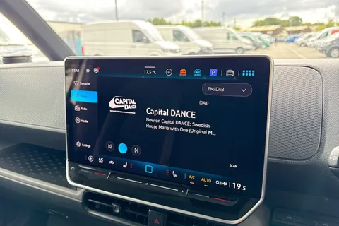 CX75HXL Volkswagen Id. Buzz Cargo Pro 79kWh Commerce Panel Van 5dr Electric Auto 4Motion (340 ps) Thumbnail #38