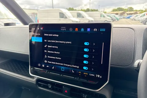 CX75HXL Volkswagen Id. Buzz Cargo Pro 79kWh Commerce Panel Van 5dr Electric Auto 4Motion (340 ps) Thumbnail #44