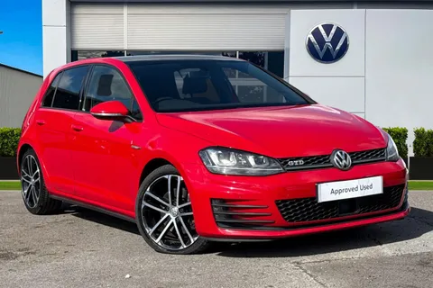 Volkswagen Golf 2.0 TDI GTD 5dr ⭐Panoramic Sunroof + 1 Year VW Warranty⭐