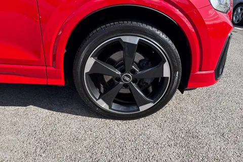 PJ71YAO Audi Q2 Black Edition 30 TFSI 110 PS 6-speed Thumbnail #10