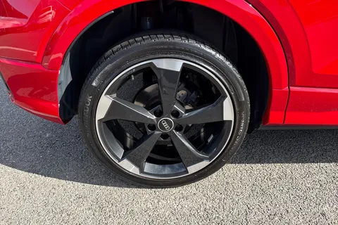 PJ71YAO Audi Q2 Black Edition 30 TFSI 110 PS 6-speed Thumbnail #11