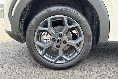 DH25LCN BYD Dolphin Surf 43.2kWh Boost Auto 5dr Thumbnail #22