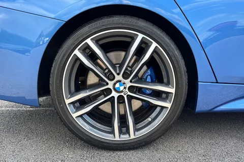 DC18KRZ BMW 3 Series 2.0 320d M Sport Shadow Edition Touring Auto Euro 6 (s/s) 5dr Thumbnail #11