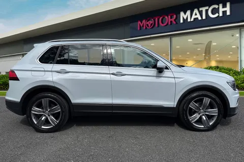 MC68AXX Volkswagen Tiguan 2.0 TDI SEL DSG 4Motion Euro 6 (s/s) 5dr Thumbnail #4
