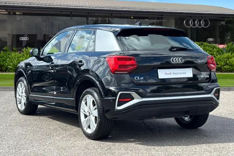 LO22BFE Audi Q2 S line 35 TFSI 150 PS S tronic Thumbnail #3