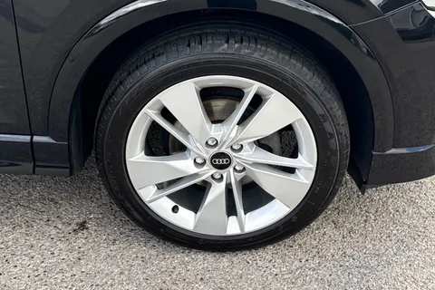 LO22BFE Audi Q2 S line 35 TFSI 150 PS S tronic Thumbnail #10