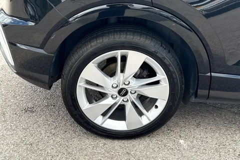 LO22BFE Audi Q2 S line 35 TFSI 150 PS S tronic Thumbnail #11