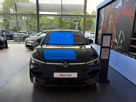  Volkswagen Id.7 GTX 86kWh Plus Tourer Auto 4Motion 5dr Thumbnail #2