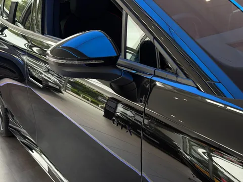  Volkswagen Id.7 GTX 86kWh Plus Tourer Auto 4Motion 5dr Thumbnail #7