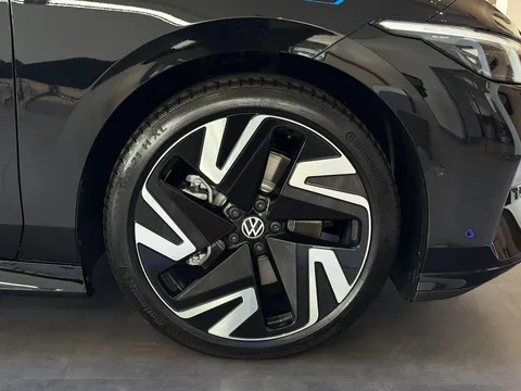  Volkswagen Id.7 GTX 86kWh Plus Tourer Auto 4Motion 5dr Thumbnail #13