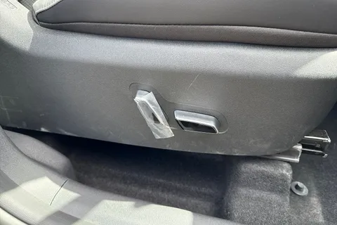 DH25LCJ BYD Dolphin Surf 43.2kWh Boost Auto 5dr Thumbnail #38