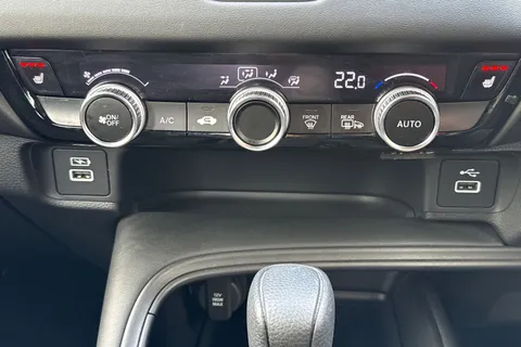YY73SXW Honda HR-V 1.5 eHEV Elegance 5dr CVT Thumbnail #22