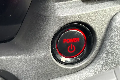 YY73SXW Honda HR-V 1.5 eHEV Elegance 5dr CVT Thumbnail #38