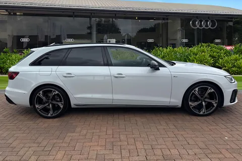 DE74FPN Audi A4 Avant Avant Black Edition 35 TDI 163 PS S tronic Thumbnail #4