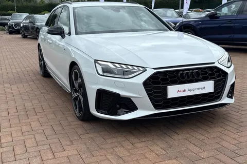 DE74FPN Audi A4 Avant Avant Black Edition 35 TDI 163 PS S tronic Thumbnail #9