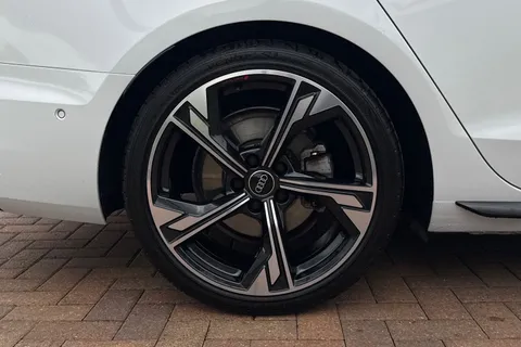 DE74FPN Audi A4 Avant Avant Black Edition 35 TDI 163 PS S tronic Thumbnail #11