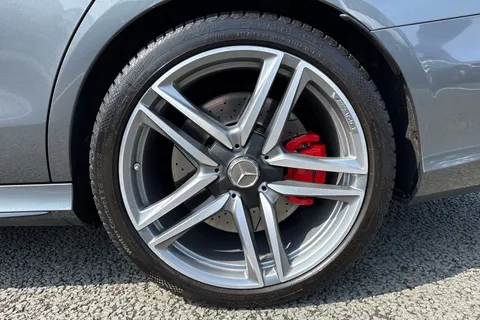 KM19RCX Mercedes-Benz E Class 4.0 E63 V8 BiTurbo AMG S SpdS MCT 4MATIC+ Euro 6 (s/s) 5dr Thumbnail #11