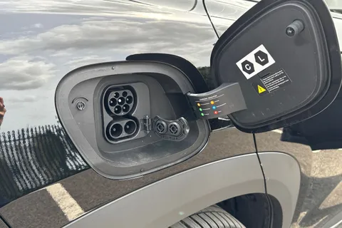 DG25RBU BYD Sealion 7 82.5kWh Design Auto AWD 5dr Thumbnail #25