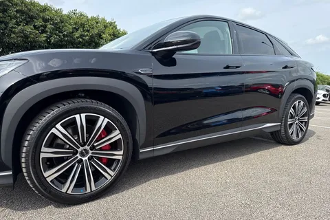 DG25RBU BYD Sealion 7 82.5kWh Design Auto AWD 5dr Thumbnail #29