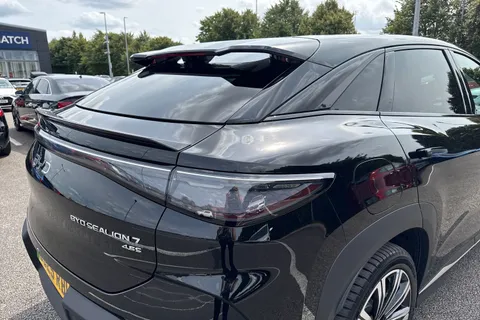 DG25RBU BYD Sealion 7 82.5kWh Design Auto AWD 5dr Thumbnail #33