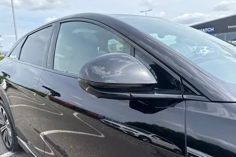 DG25RBU BYD Sealion 7 82.5kWh Design Auto AWD 5dr Thumbnail #37