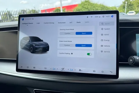 DG25RBU BYD Sealion 7 82.5kWh Design Auto AWD 5dr Thumbnail #56