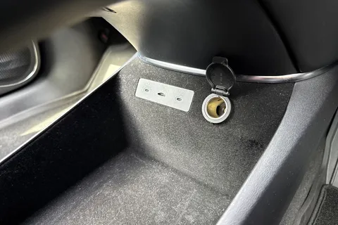 DG25RBU BYD Sealion 7 82.5kWh Design Auto AWD 5dr Thumbnail #60