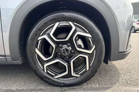 DF25HJY BYD Dolphin 44.9kWh Boost Auto 5dr Thumbnail #22