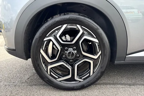 DF25HJY BYD Dolphin 44.9kWh Boost Auto 5dr Thumbnail #23