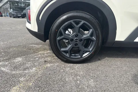  BYD Dolphin Surf 43.2kWh Boost Auto 5dr Thumbnail #22