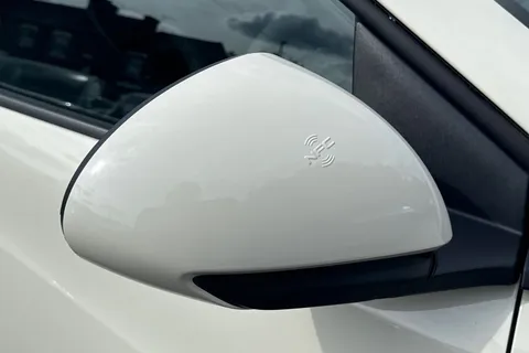  BYD Dolphin Surf 43.2kWh Boost Auto 5dr Thumbnail #31