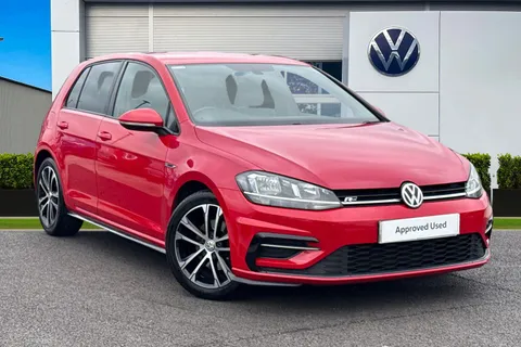 Volkswagen Golf 1.5 TSI EVO 150 R-Line 5dr **DYNAUDIO SOUND SYSTEM**