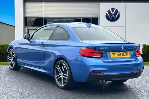 YG69WZK BMW 2 Series 2.0 220i GPF M Sport Auto Euro 6 (s/s) 2dr Thumbnail #3