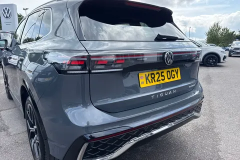 KR25OGY Volkswagen Tiguan 1.5 TSI 272 eHybrid R-Line 5dr DSG⭐Infotainment package plus⭐ Thumbnail #8