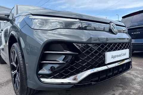 KR25OGY Volkswagen Tiguan 1.5 TSI 272 eHybrid R-Line 5dr DSG⭐Infotainment package plus⭐ Thumbnail #9