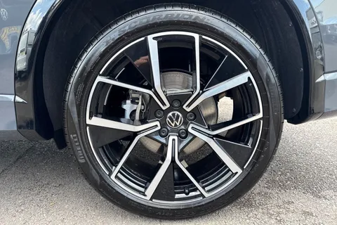 KR25OGY Volkswagen Tiguan 1.5 TSI 272 eHybrid R-Line 5dr DSG⭐Infotainment package plus⭐ Thumbnail #11